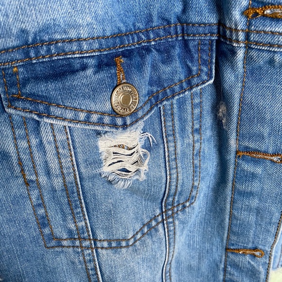 Forever21 Oversized Distressed Jean Jacket Small - Picture 6 of 11